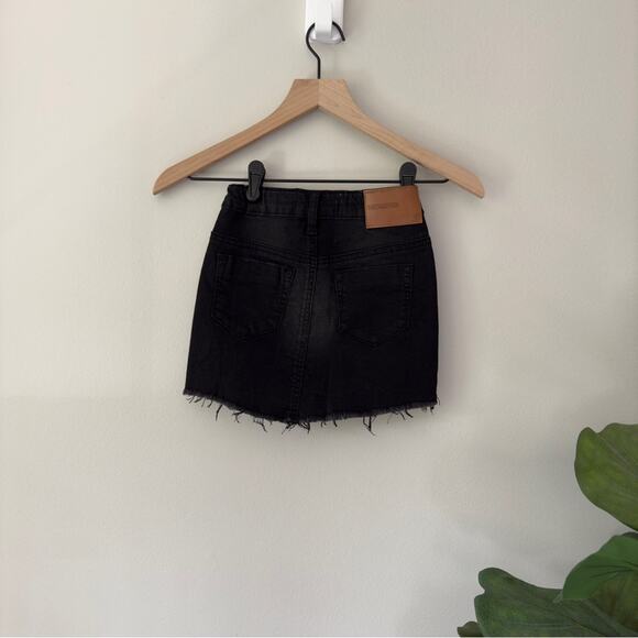 One Teaspoon Girls’ Dark Black Punk Charcoal Wash Denim Mini Skirt 5-Pocket Jean - Picture 2 of 13